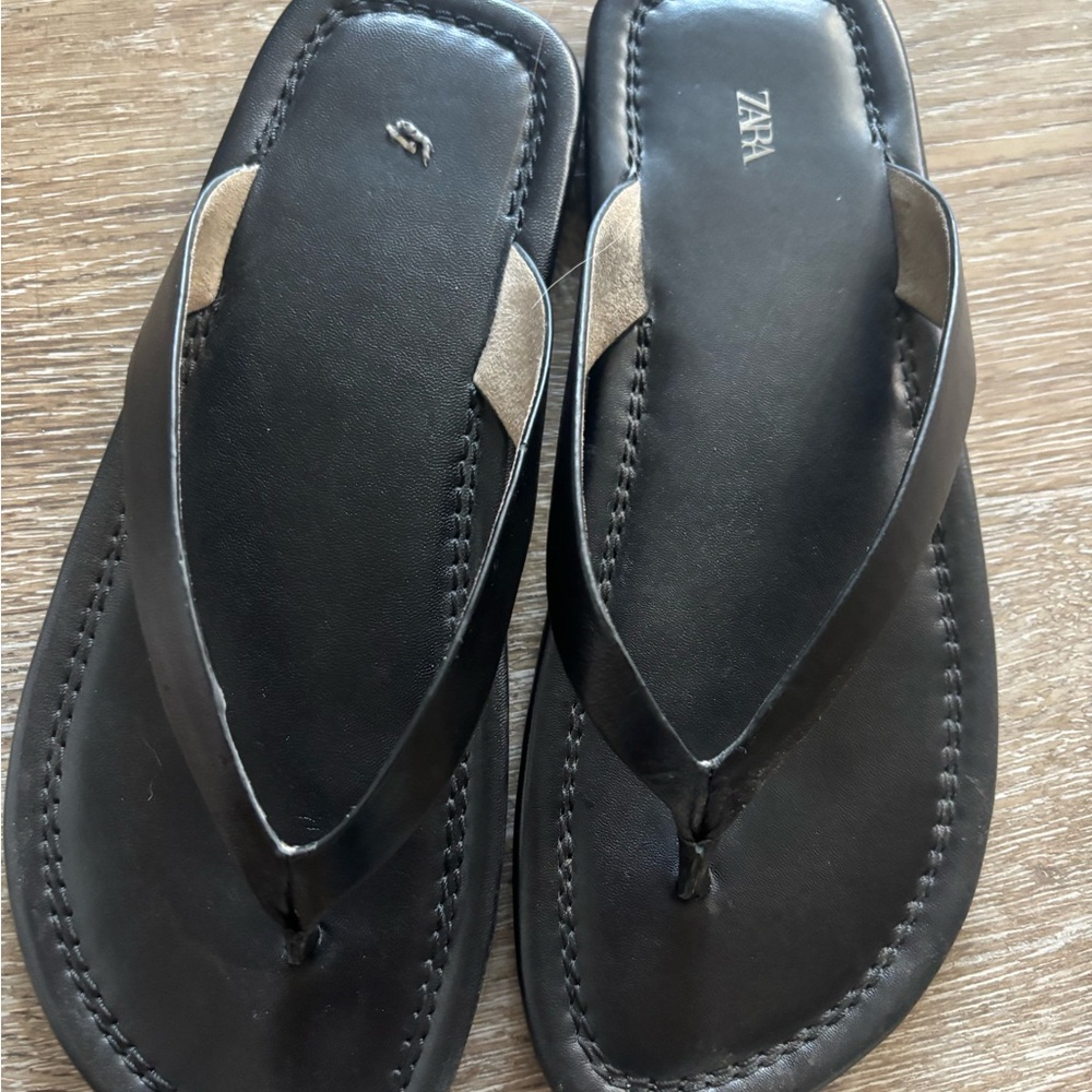 ZARA Black Flip Flop Sandals with Subtle Tan Accent